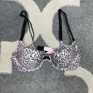 Victoria’s Secret 32 B leopard print bra